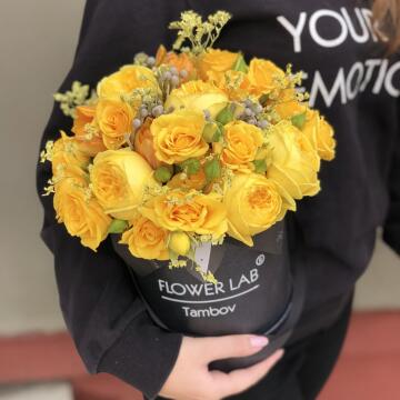 Желтый букет с тюльпанами