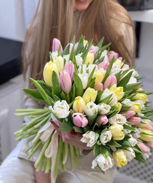 Букеты цветов - купить в Минске, цены